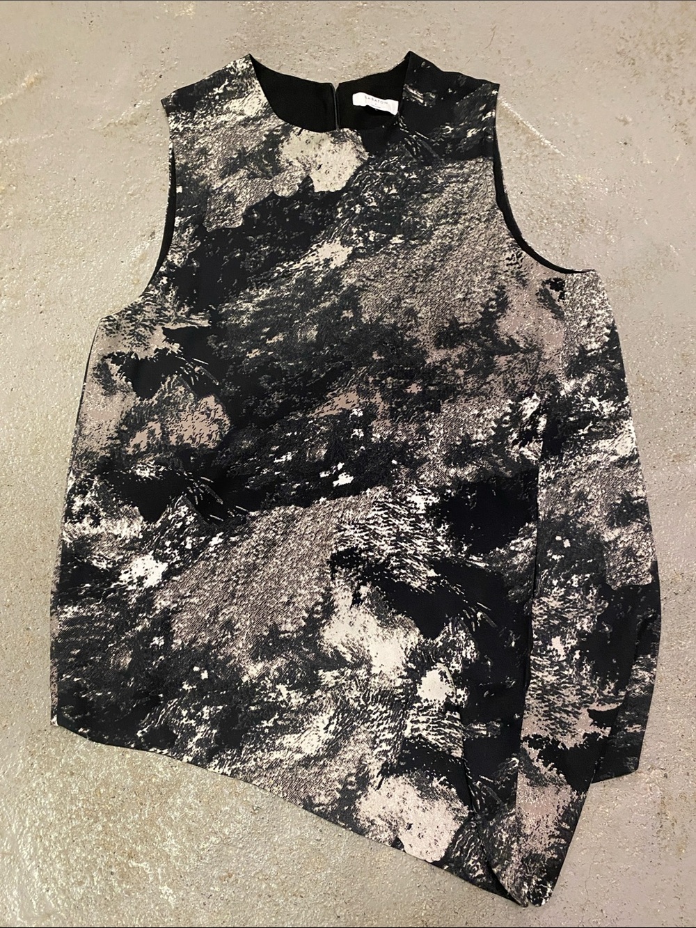 Babaton Black & Cream Abstract Sleeveless Shell